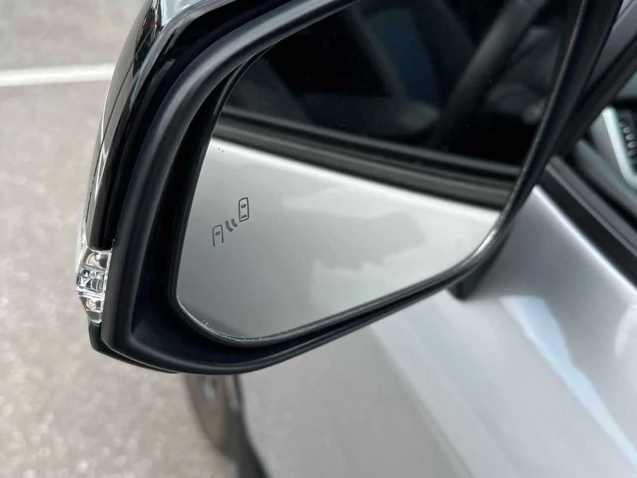 Toyota Rav4 Hybrid XSE| 360| PANO| KEYLESS| , снимка 11 - Автомобили и джипове - 55798663