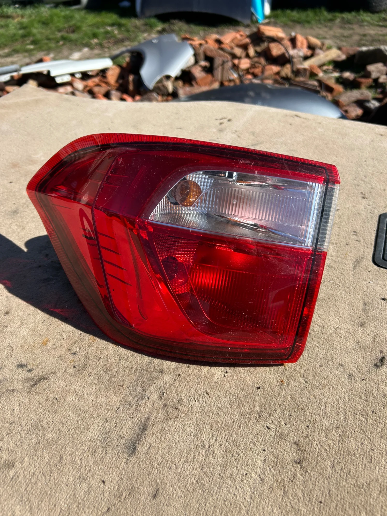 Ляв външен стоп FORD ECO SPORT