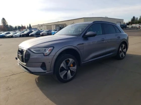 ������ Audi E-Tron