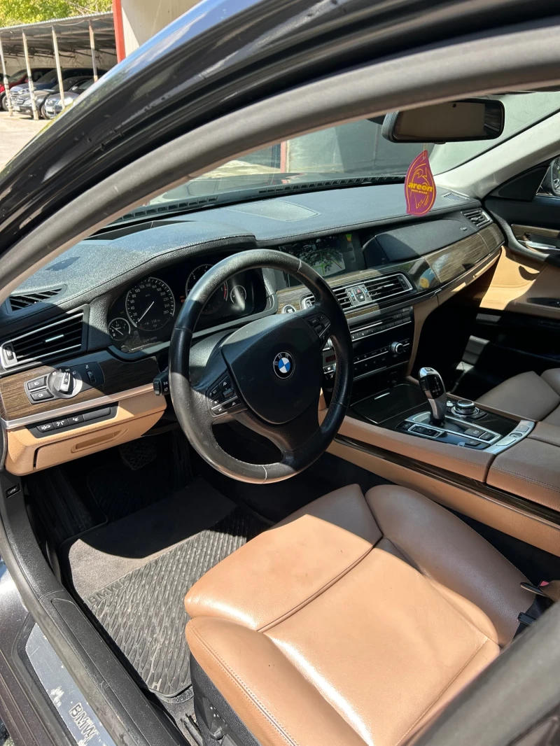 BMW 730, снимка 9 - Автомобили и джипове - 47174295