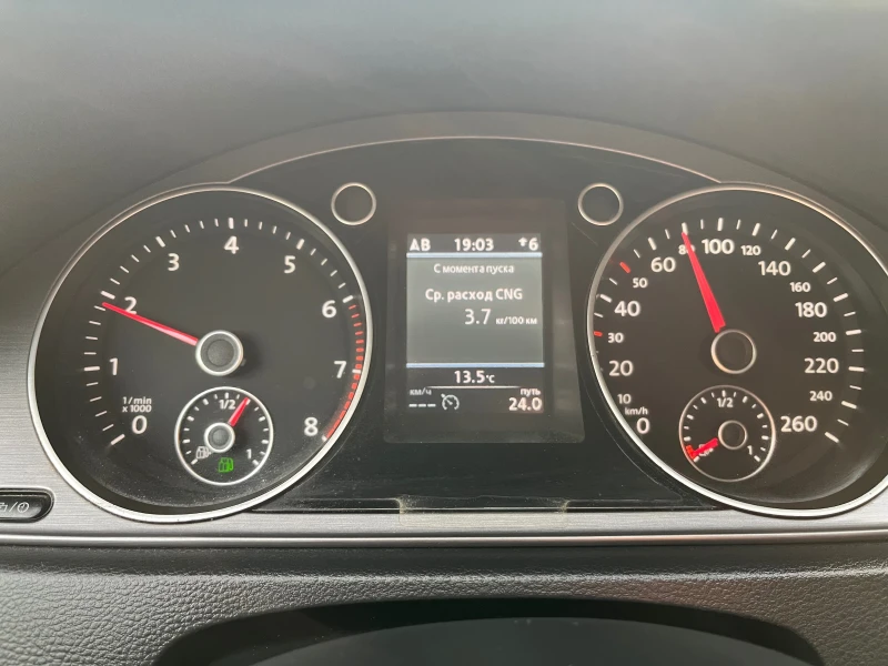 VW Passat 1.4 16vnavi multifuel, снимка 12 - Автомобили и джипове - 47479822