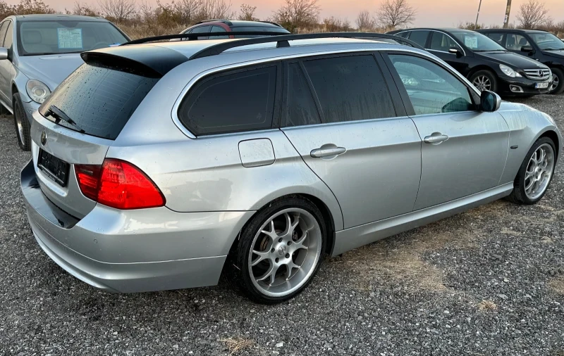 BMW 325 XI, снимка 3 - Автомобили и джипове - 47906532