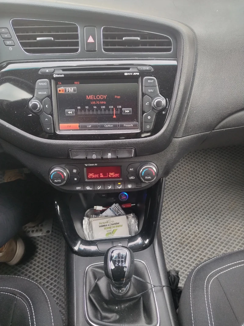 Kia Ceed, снимка 13 - Автомобили и джипове - 48929853