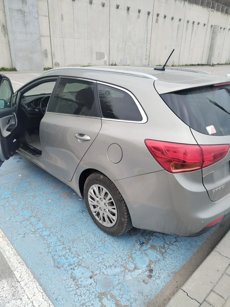 Kia Ceed, снимка 5 - Автомобили и джипове - 48929853