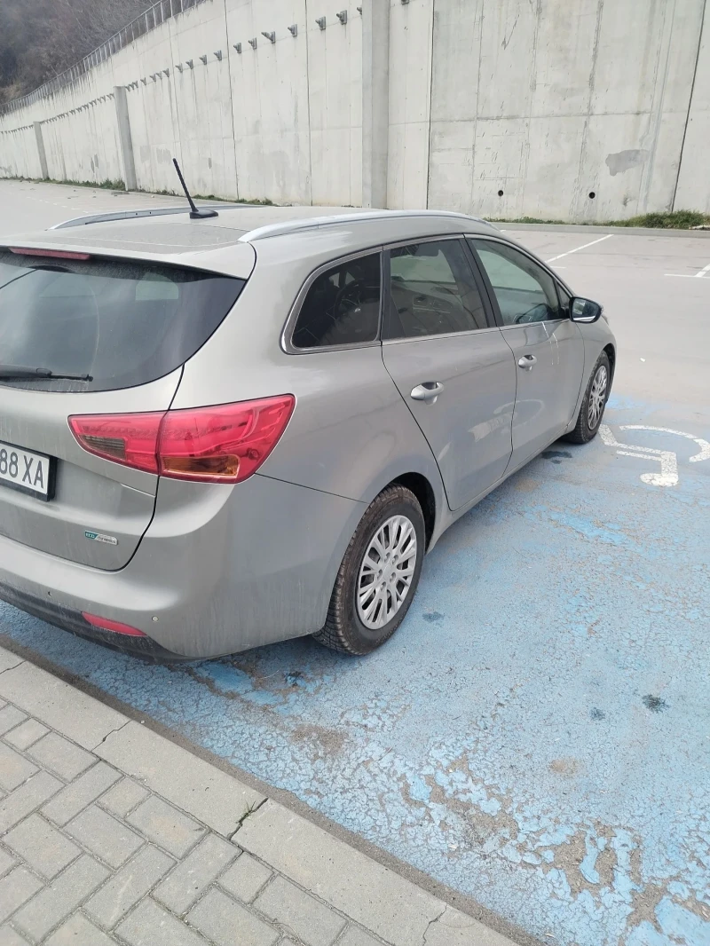 Kia Ceed, снимка 3 - Автомобили и джипове - 48929853