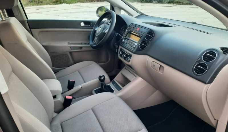 VW Golf Plus 2.OTDI, снимка 13 - Автомобили и джипове - 52021312