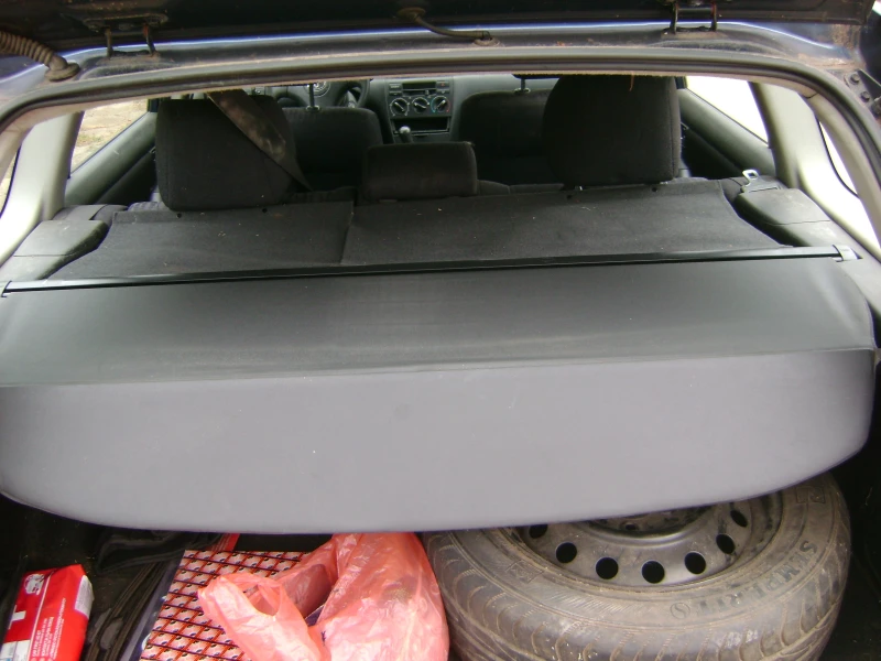 Toyota Corolla 1.6 VVT-I, снимка 16 - Автомобили и джипове - 52313560