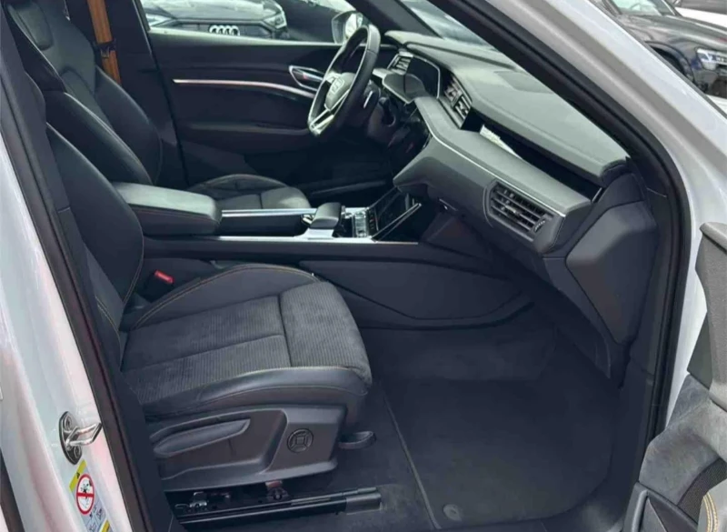 Audi E-Tron Quatro/Sportback/2xSline/Black Edition/B&O/Kam, снимка 14 - Автомобили и джипове - 52658020