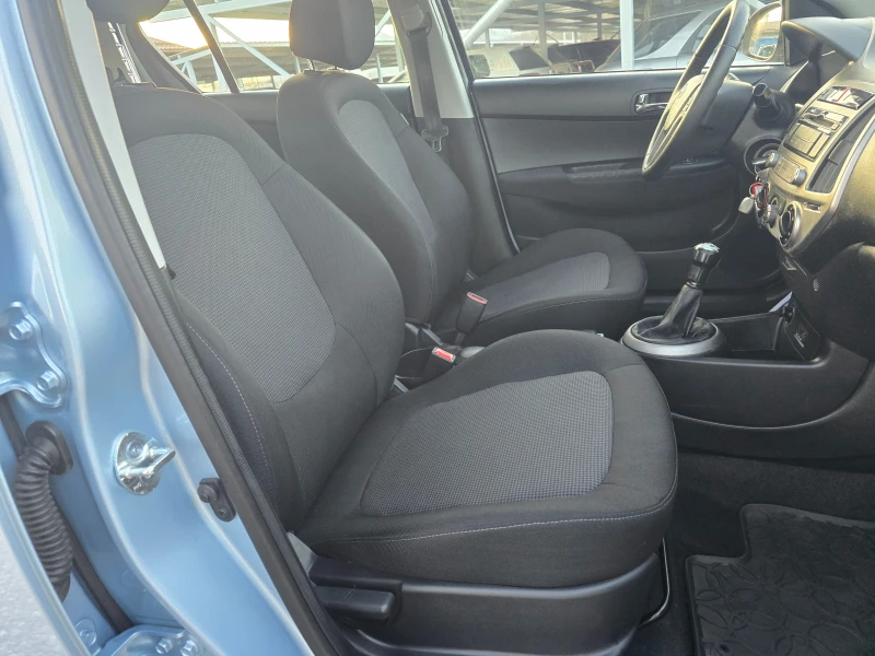 Hyundai I20 1.2 КЛИМАТИК РЕАЛНИ КИЛОМЕТРИ, снимка 13 - Автомобили и джипове - 52941963
