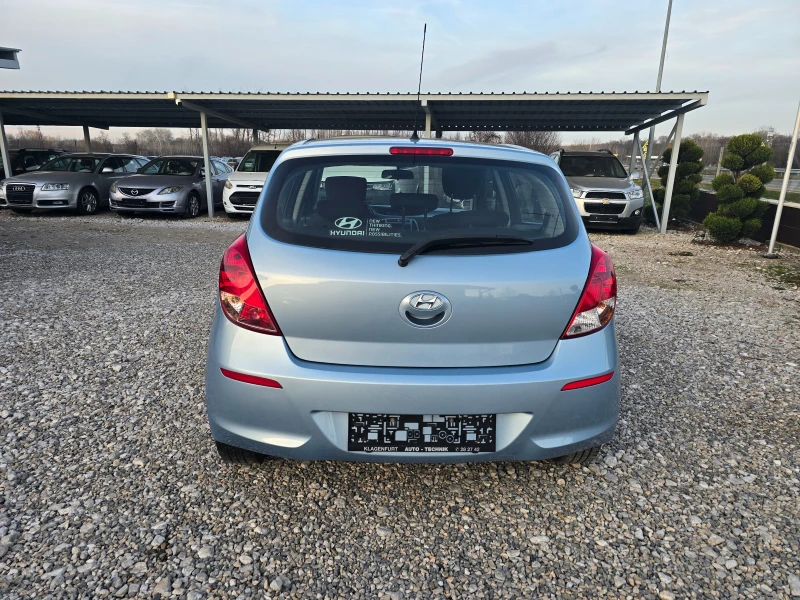 Hyundai I20 1.2 КЛИМАТИК РЕАЛНИ КИЛОМЕТРИ, снимка 4 - Автомобили и джипове - 52941963