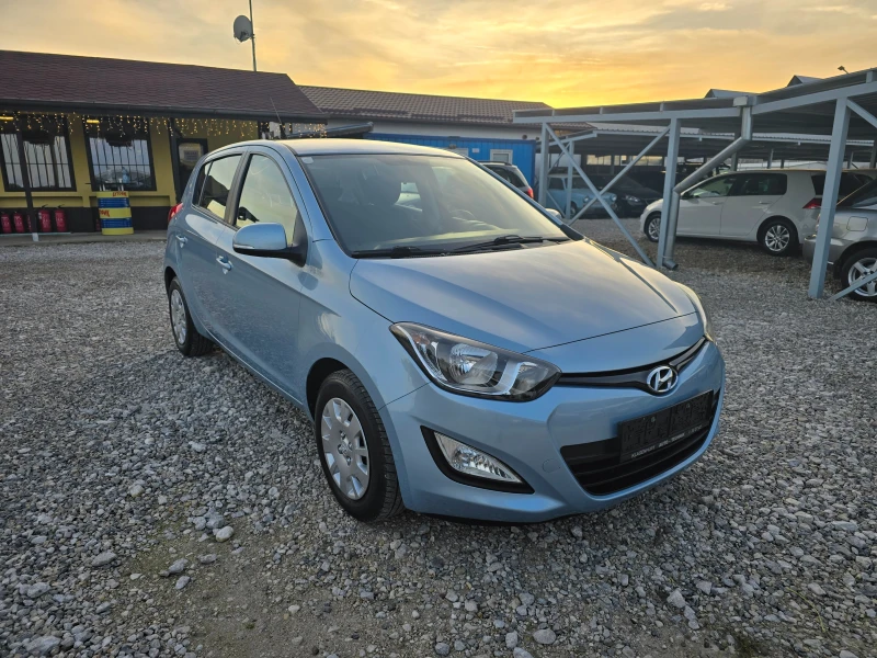 Hyundai I20 1.2 КЛИМАТИК РЕАЛНИ КИЛОМЕТРИ, снимка 7 - Автомобили и джипове - 52941963