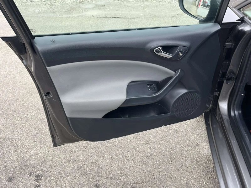 Seat Ibiza 1.2I 70кс. EURO 5 КЛИМАТИК, снимка 7 - Автомобили и джипове - 53432751