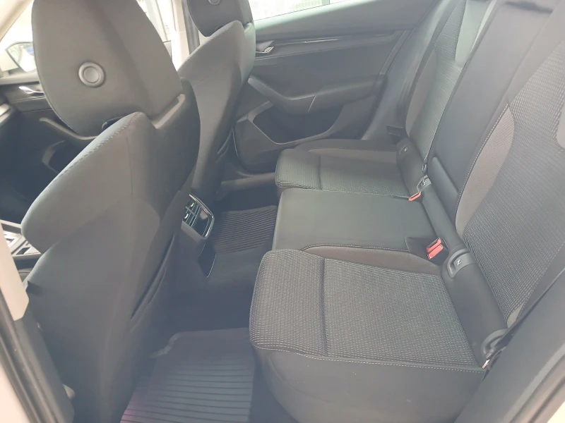 Skoda Octavia Амбишън 2, 0 TDI / 110 kW / 150 к.с., 7DSG, снимка 10 - Автомобили и джипове - 53523868