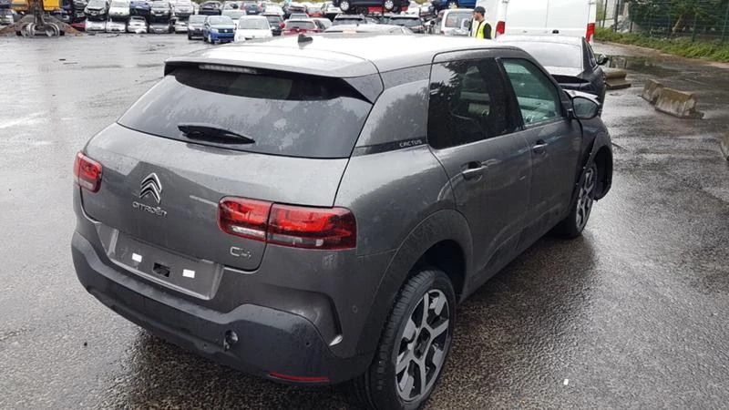 Citroen C4 Cactus 1.5 HDi, снимка 9 - Автомобили и джипове - 48320139