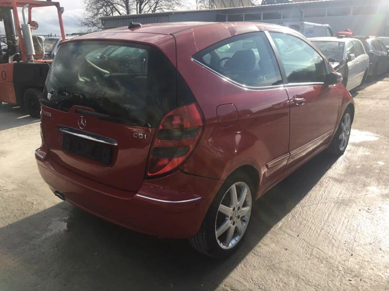 Mercedes-Benz A 180 CDI 6скорости, снимка 3 - Автомобили и джипове - 27460535