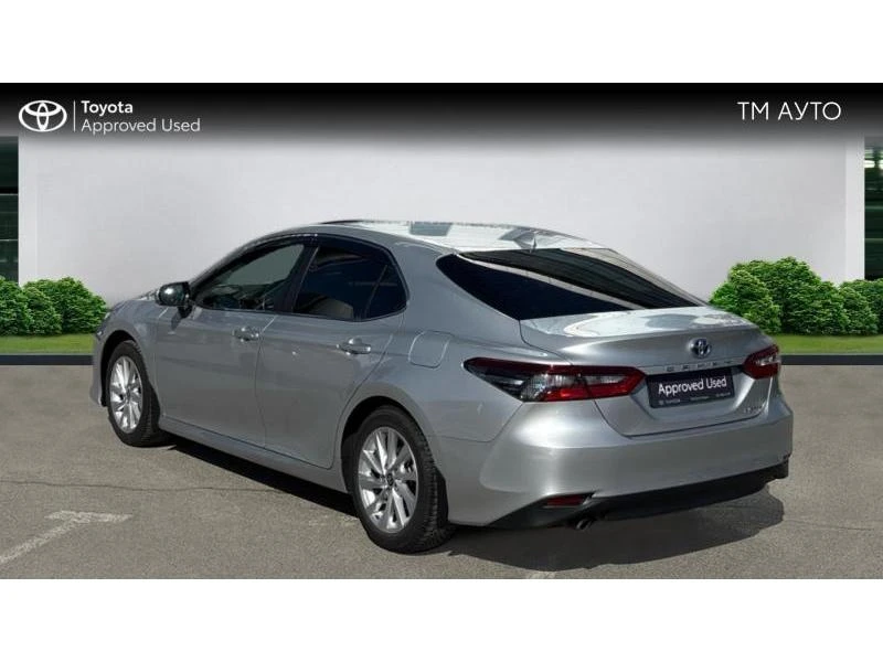 Toyota Camry 2.5 HYBRID COMFORT, снимка 2 - Автомобили и джипове - 53980933