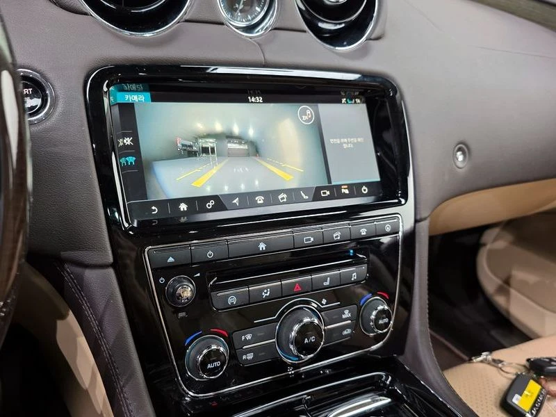 Jaguar Xj 3.0 Automatic, снимка 17 - Автомобили и джипове - 55926420