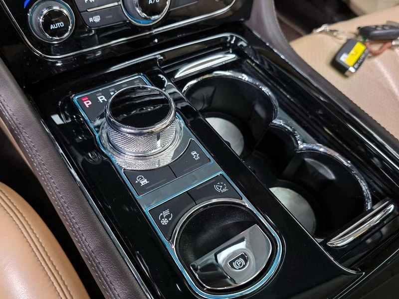 Jaguar Xj 3.0 Automatic, снимка 9 - Автомобили и джипове - 55926420