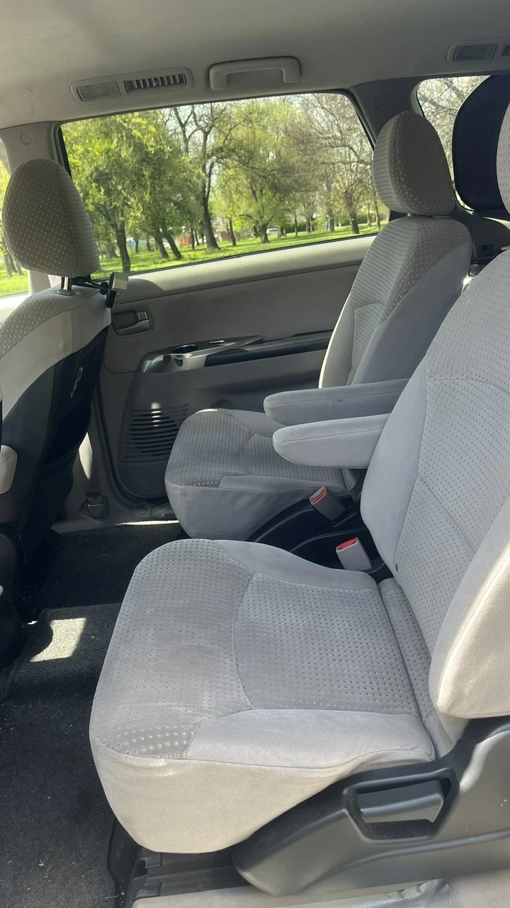 Mitsubishi Grandis Газ / Бензин, снимка 8 - Автомобили и джипове - 56181372