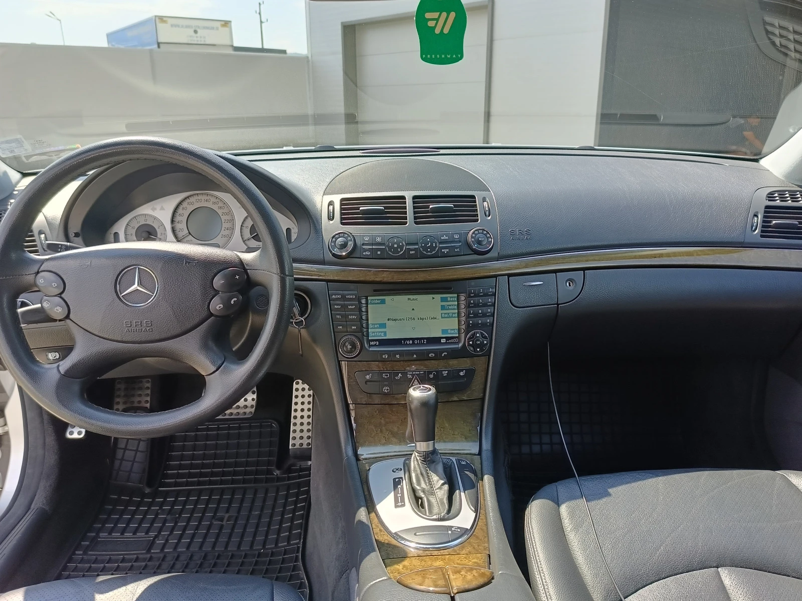 Mercedes-Benz E 320 3.0 V6 7G-TRONIC  - изображение 6