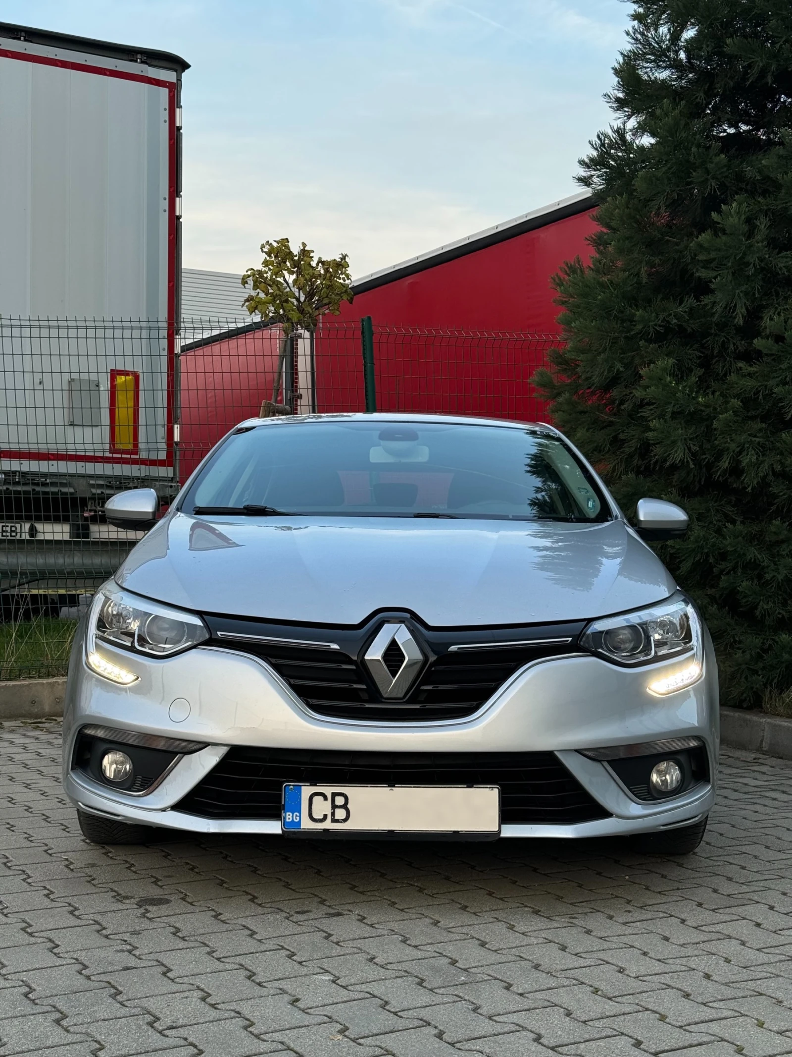 Renault Megane 1.5 dCI - изображение 2