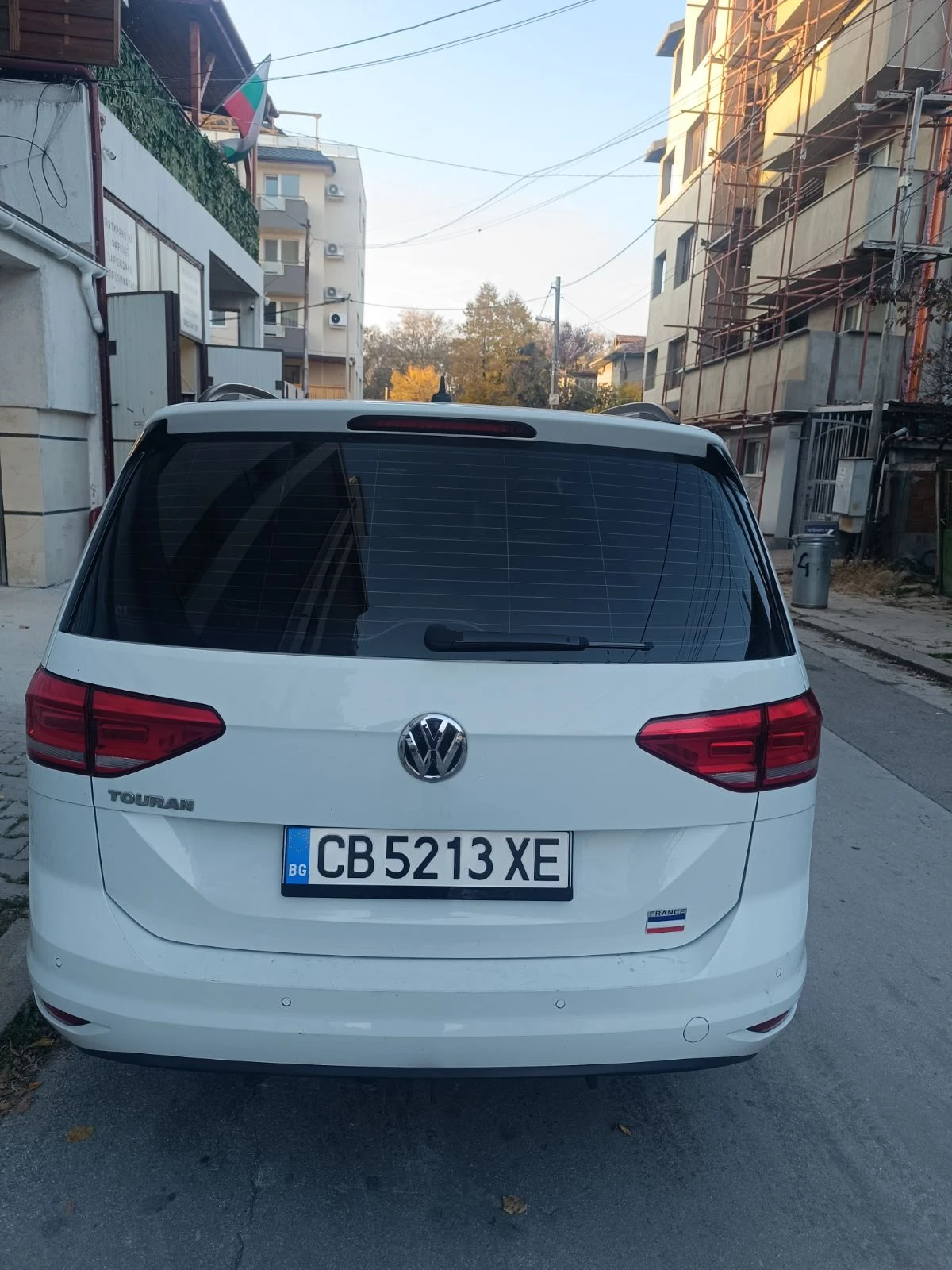 VW Touran  2.0 TDI Edition BMT - изображение 4