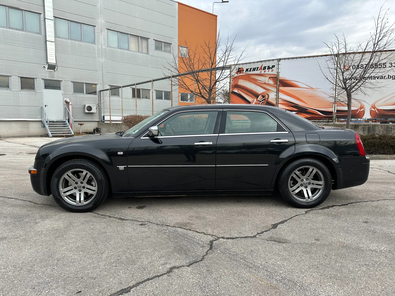 Chrysler 300c ГАЗ/2.7i 193 к.с. - изображение 2