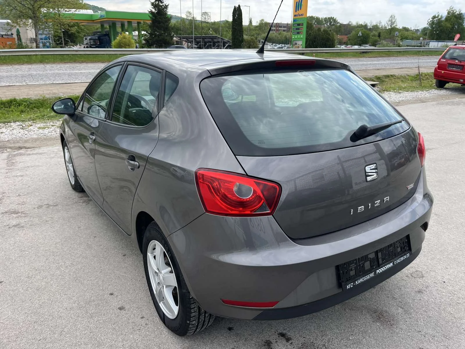 Seat Ibiza 1.2I 70кс. EURO 5 КЛИМАТИК, снимка 5 - Автомобили и джипове - 53432751