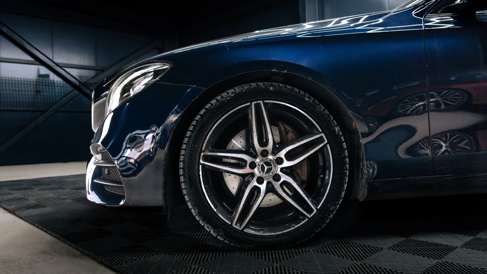 Mercedes-Benz E 220 * 4Matic* 360* lane assist* лизинг* AMG Line - изображение 6