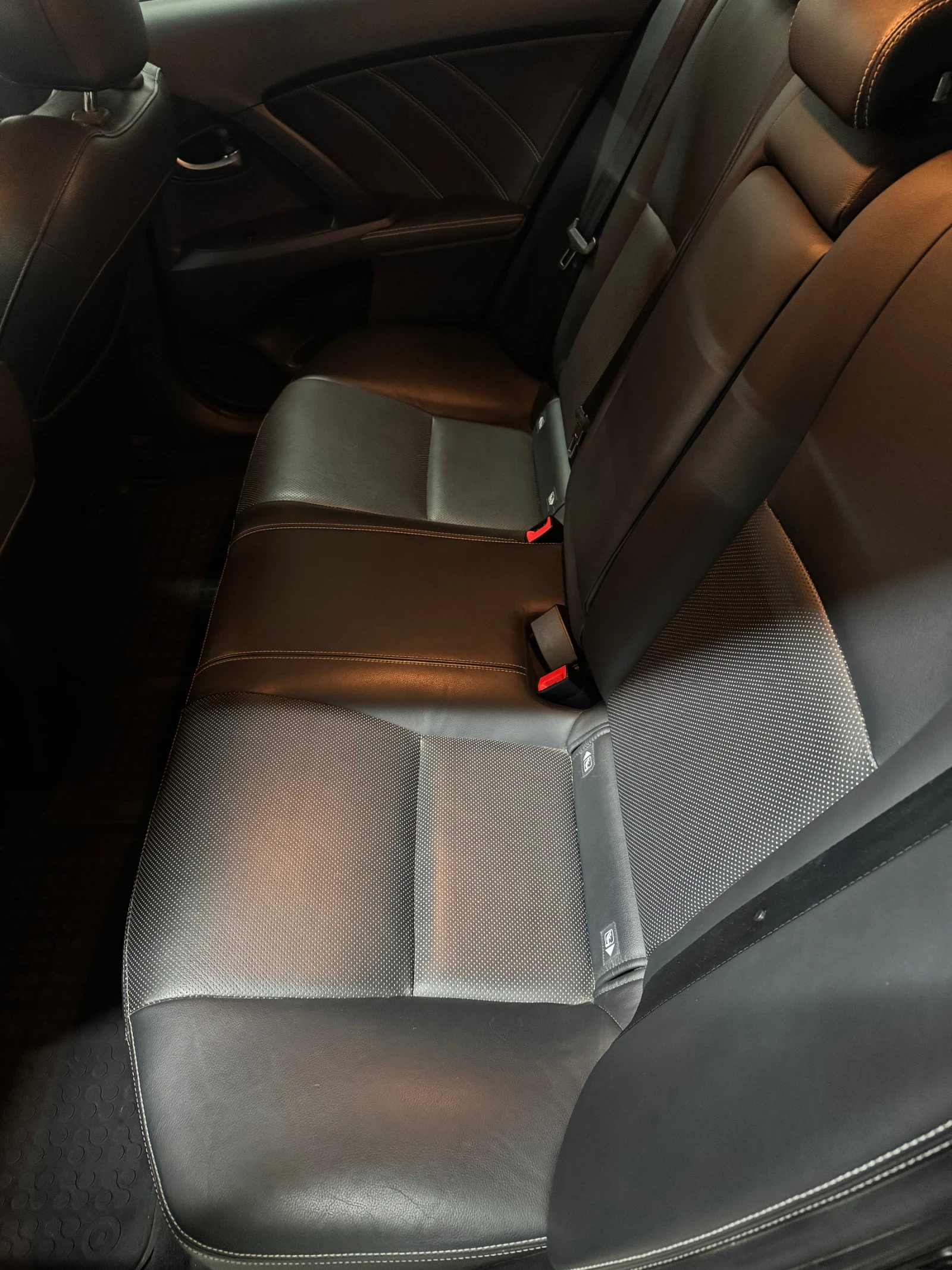 Toyota Avensis �������� ������� | Mobile.bg � ����������� 11