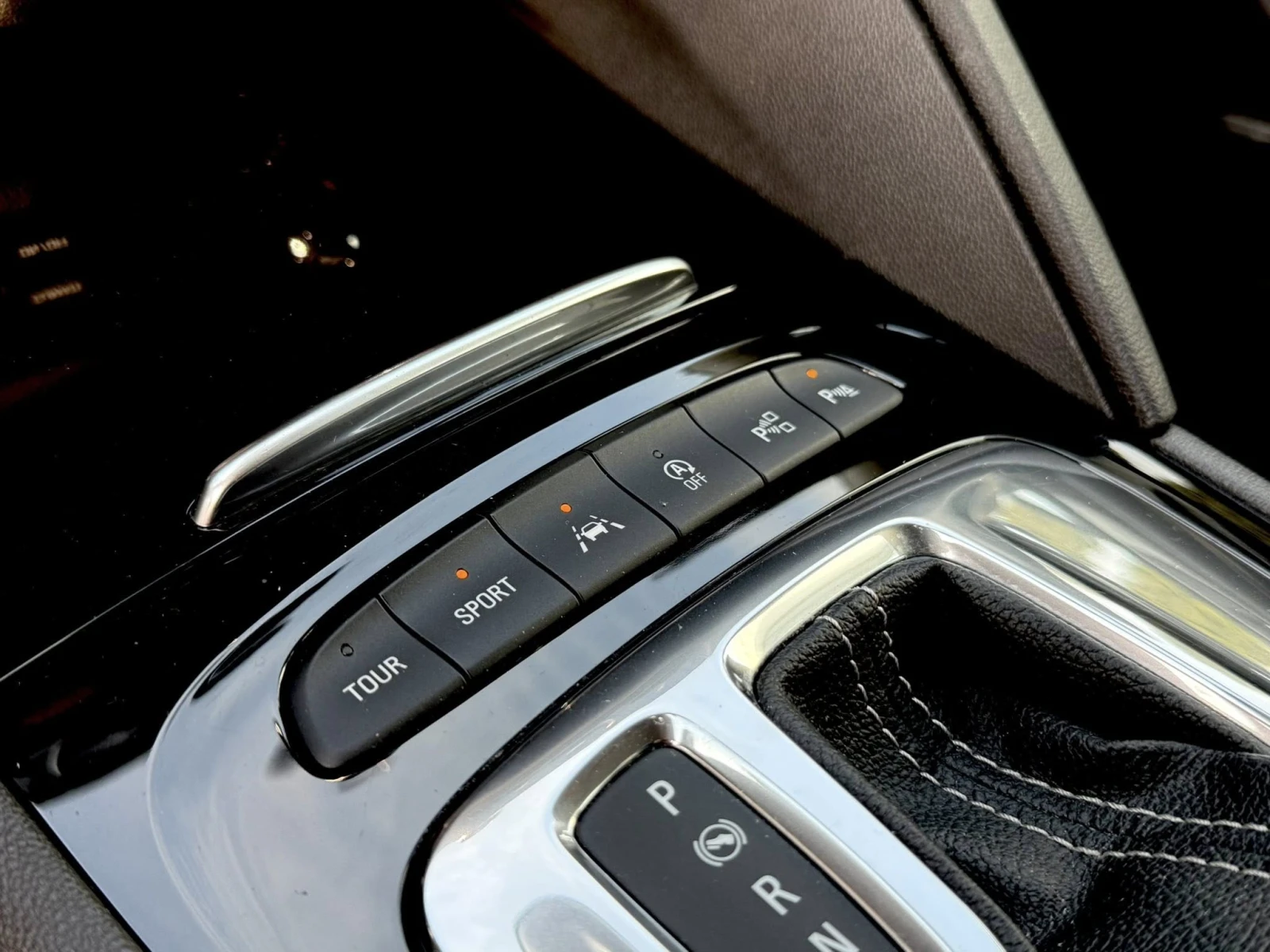 Opel Insignia 4x4 SWISS, снимка 12 - Автомобили и джипове - 53909200