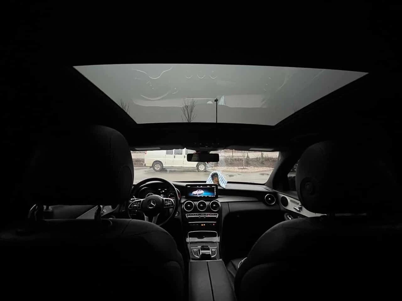 Mercedes-Benz C 300 4MATIC | ПАНО | KEYLESS | АМБИЕНТНО | ПОДГРЕВИ, снимка 9 - Автомобили и джипове - 53954939