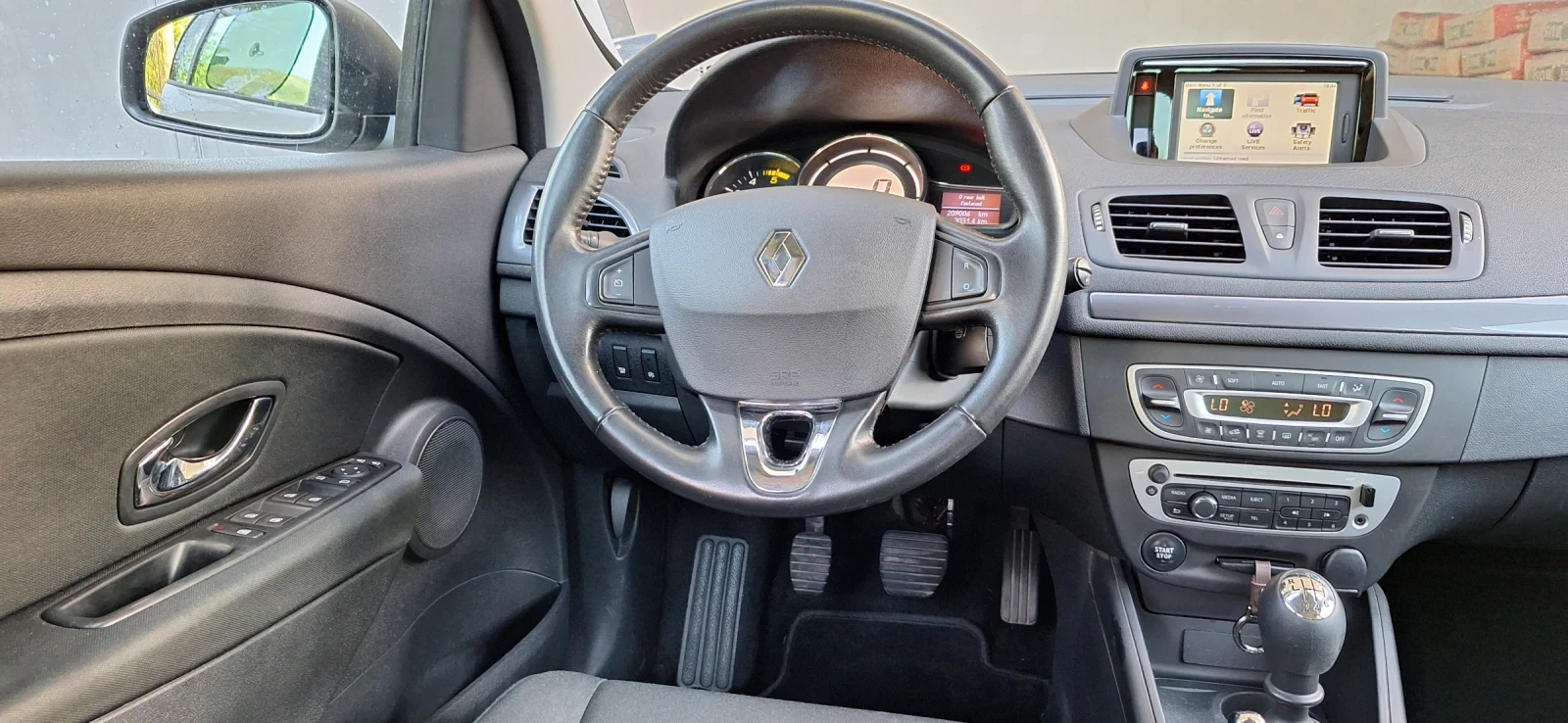 Renault Megane 1.5 dci, снимка 7 - Автомобили и джипове - 54258907