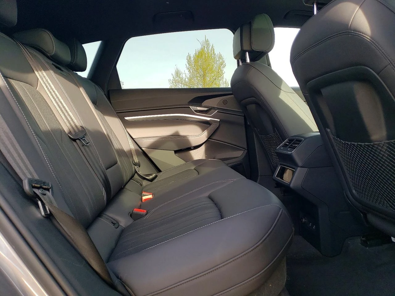 Audi E-Tron Premium Plus | Mobile.bg � ����������� 10