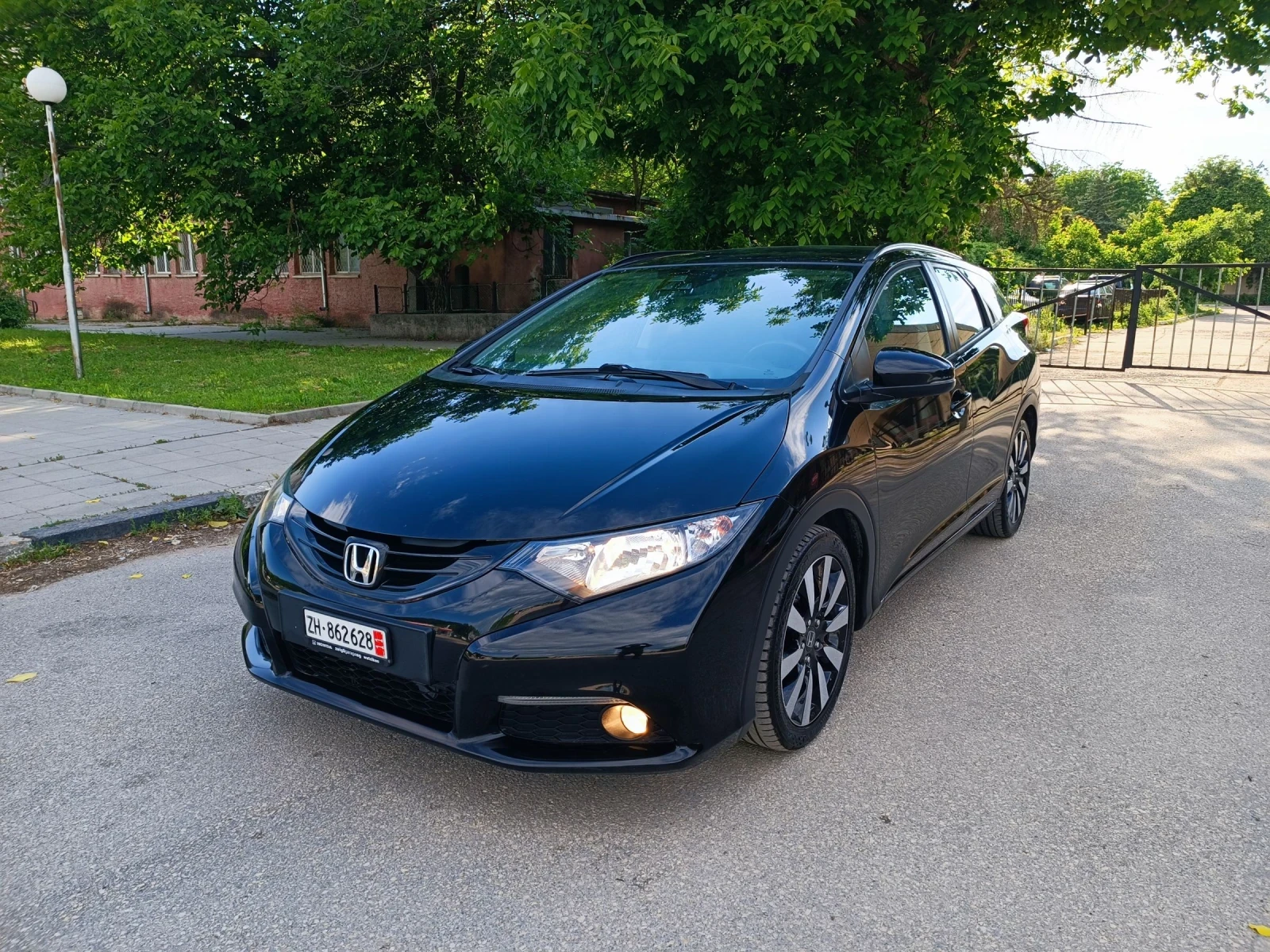 Honda Civic 1.8i-140кс-ШВЕЙЦАРИЯ-АВТОМАТ-NAVI, снимка 8 - Автомобили и джипове - 54730821