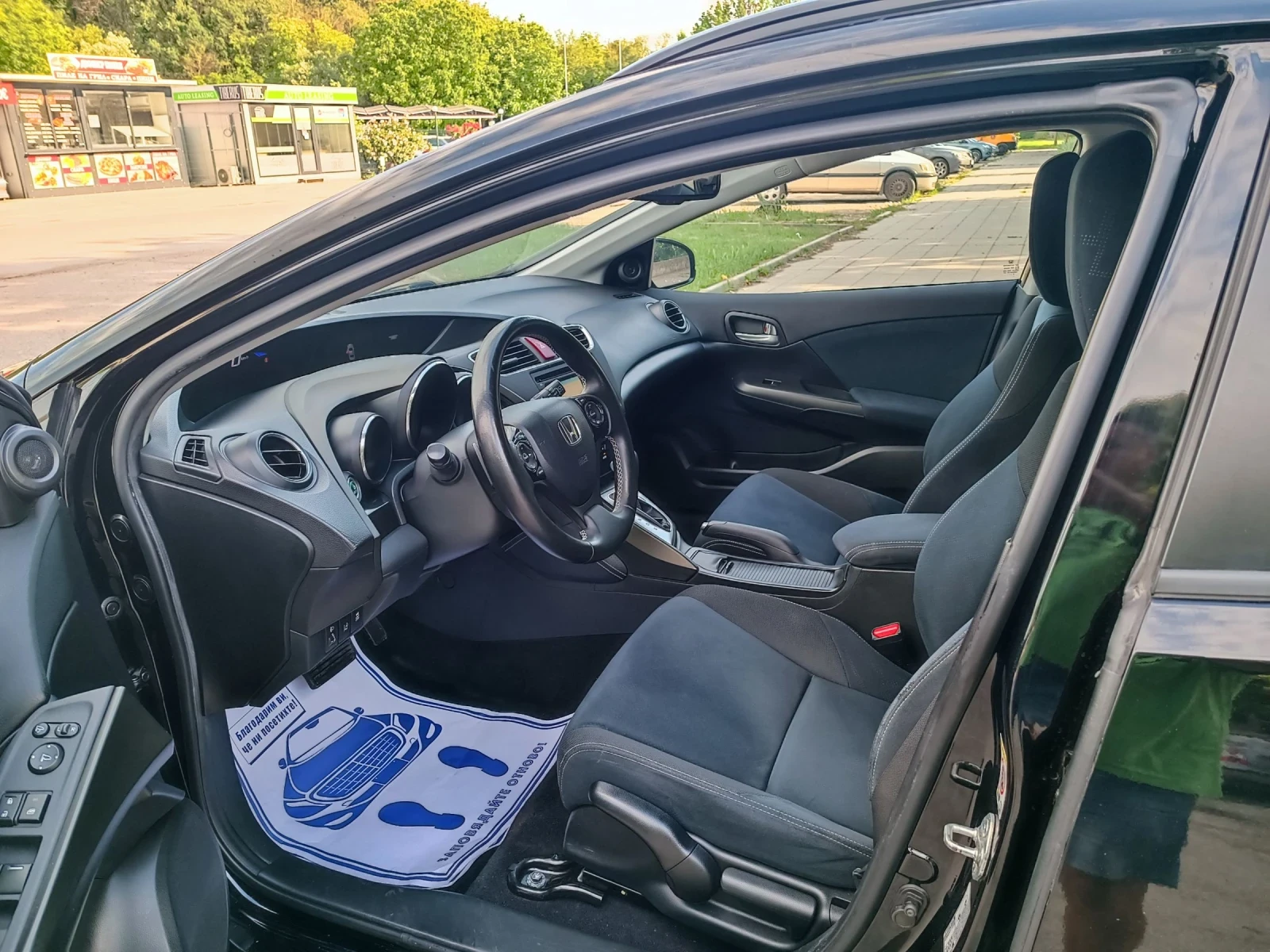Honda Civic 1.8i-140кс-ШВЕЙЦАРИЯ-АВТОМАТ-NAVI, снимка 10 - Автомобили и джипове - 54730821