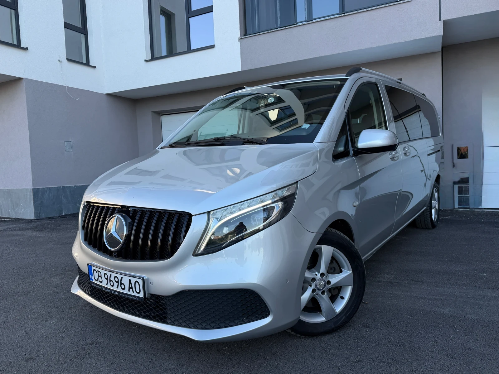 Mercedes-Benz Viano 2.5 D LONG / ПЕРФЕКТНО СЪСТОЯНИЕ, снимка 2 - Автомобили и джипове - 55249953