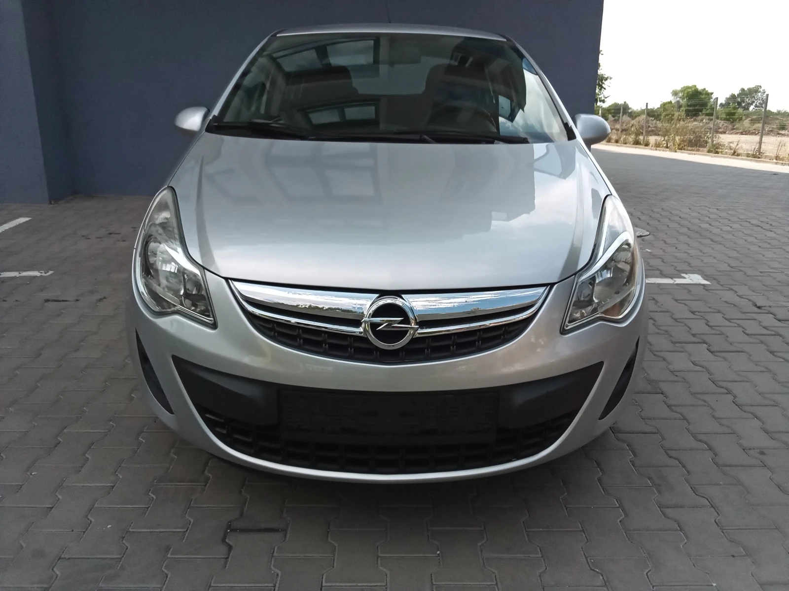 Opel Corsa 1.2i-86kc. Euro5, снимка 2 - Автомобили и джипове - 55329595