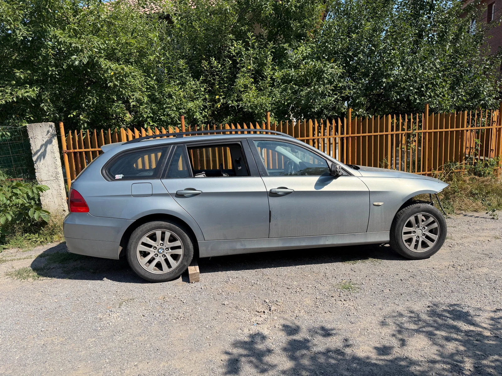 BMW 320