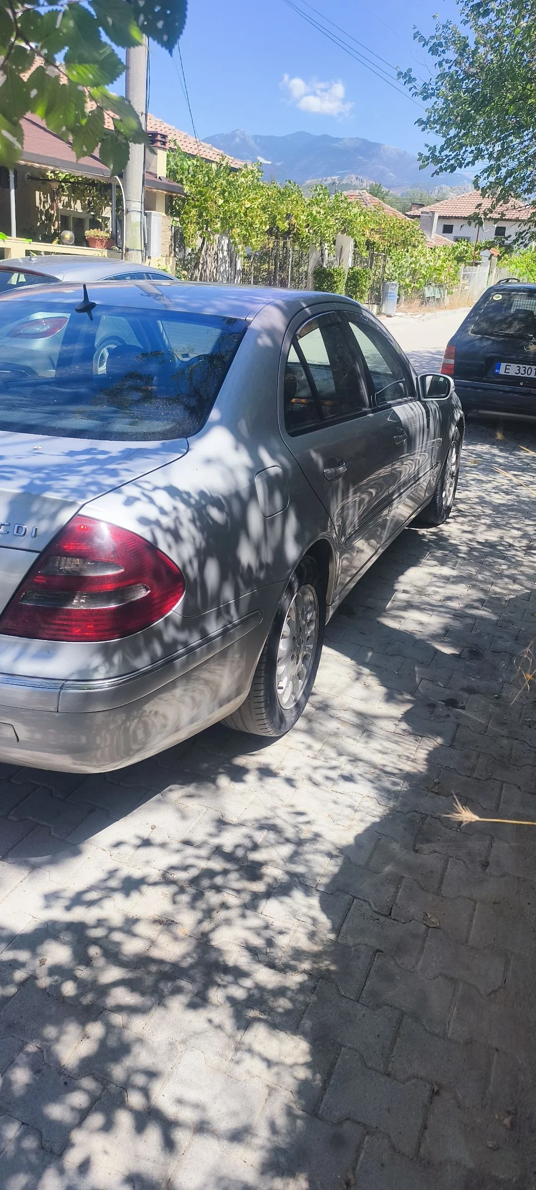 Mercedes-Benz E 270 Седан, снимка 3 - Автомобили и джипове - 55679402