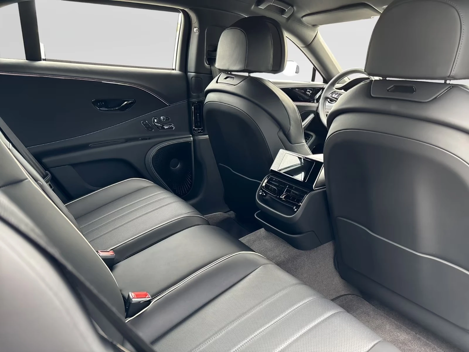 Bentley Flying Spur V8 HYBRID TOURING B&O , снимка 11 - Автомобили и джипове - 55741665