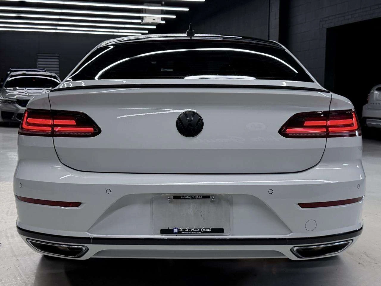 VW Arteon HIGHLINE| R-LINE, АВТОКРЕДИТ, снимка 5 - Автомобили и джипове - 55930783