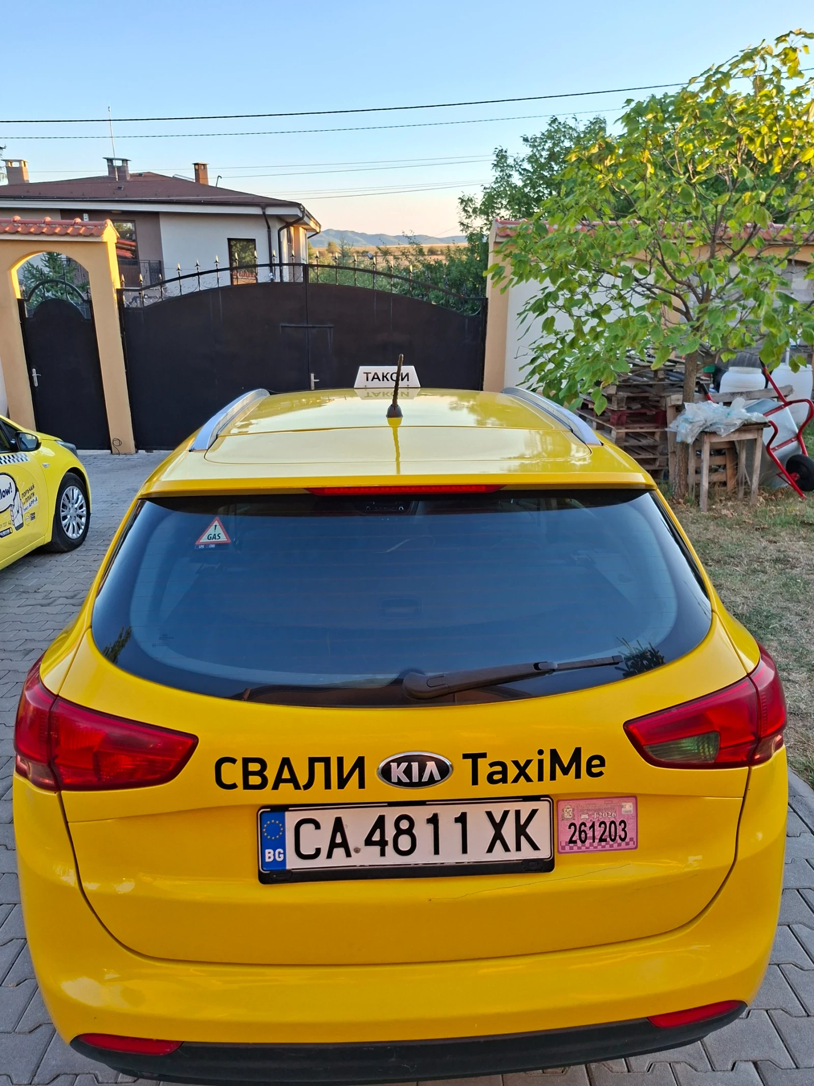 Kia Ceed, снимка 8 - Автомобили и джипове - 56117788