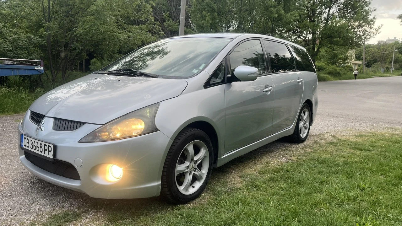 Mitsubishi Grandis Газ / Бензин, снимка 2 - Автомобили и джипове - 56181372