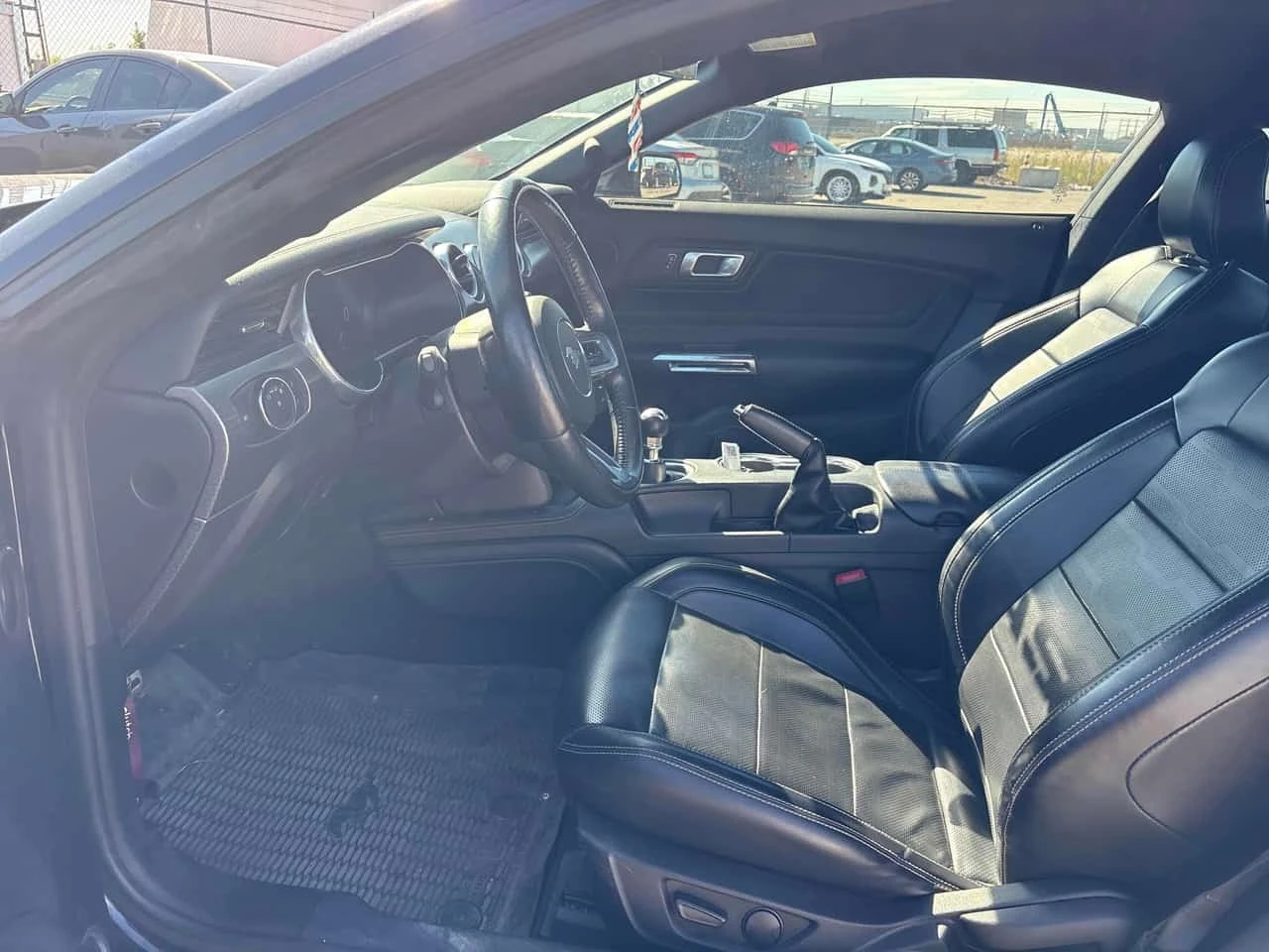 Ford Mustang * GT Premium Fastback * CARFAX * ����� �� �������� | Mobile.bg � ����������� 5
