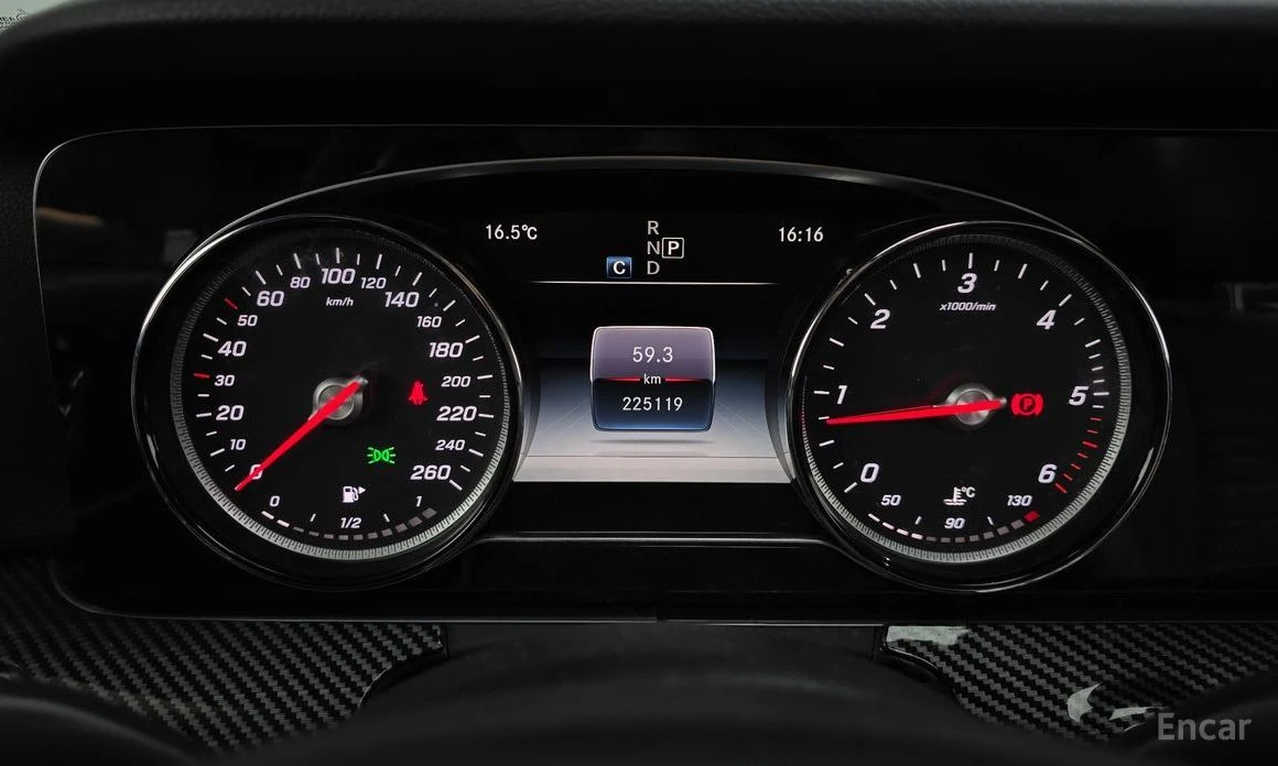 Mercedes-Benz E 220, снимка 8 - Автомобили и джипове - 56634194