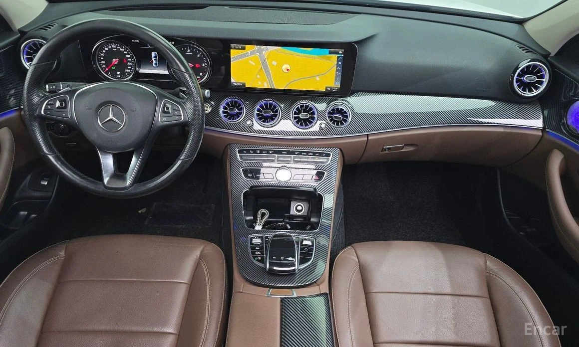 Mercedes-Benz E 220, снимка 7 - Автомобили и джипове - 56634194