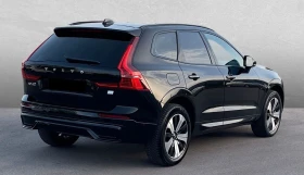 Volvo XC60 T6 Recharge AWD = Plus Dark= Panorama Гаранция, снимка 2