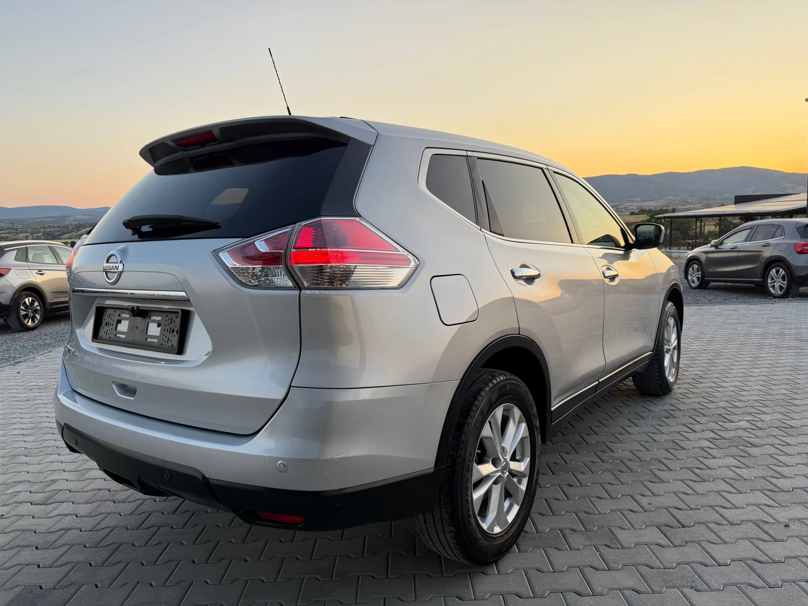 Nissan X-trail 1.6 dci 131 ks Собствен лизинг !!! - изображение 5