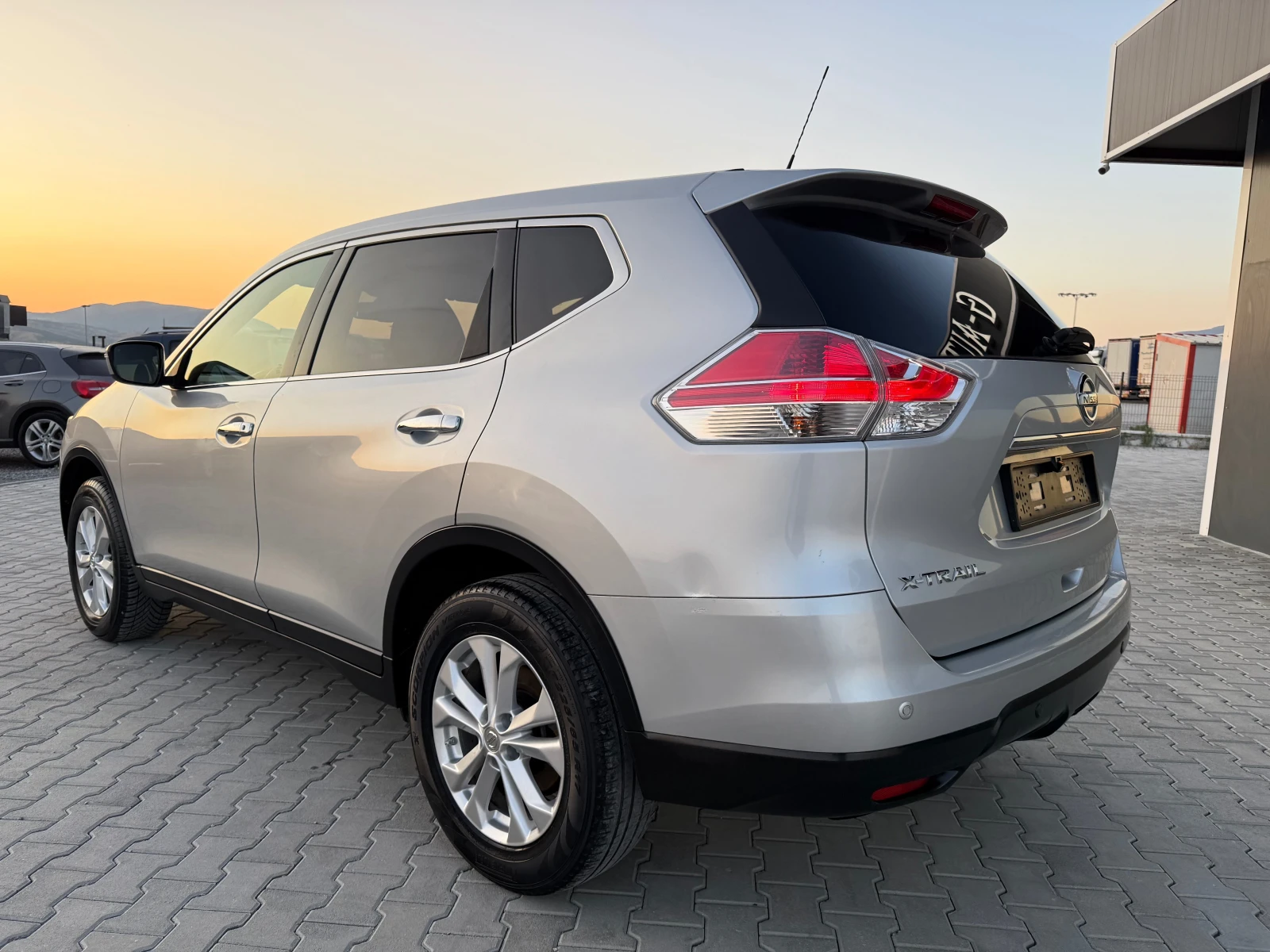 Nissan X-trail 1.6 dci 131 ks Собствен лизинг !!! - изображение 7